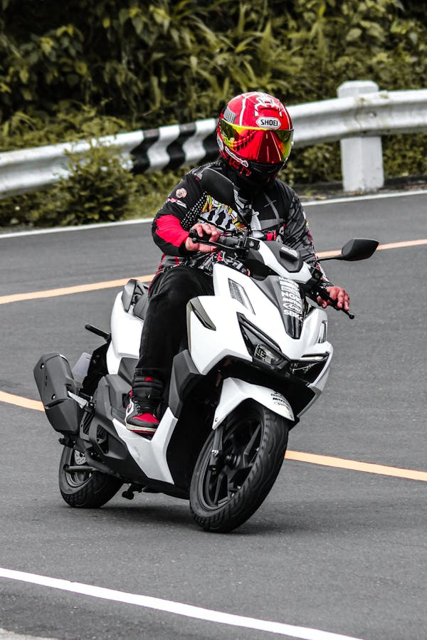 Economy (Click, Aerox or similar)